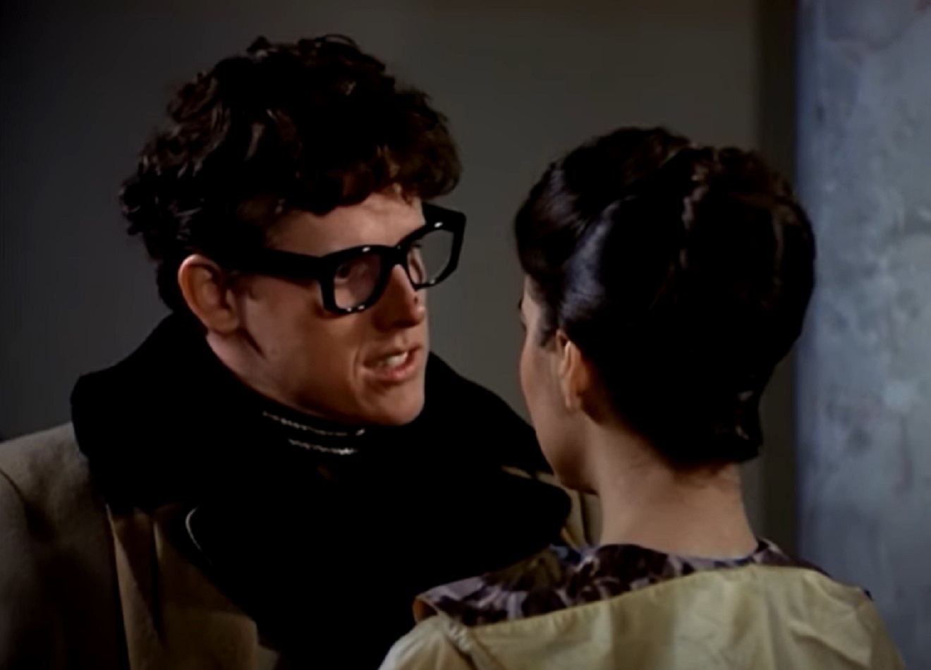 Screenshot: Buddy Holly is talking with a girl outside - from The Buddy Holly Story (1978)