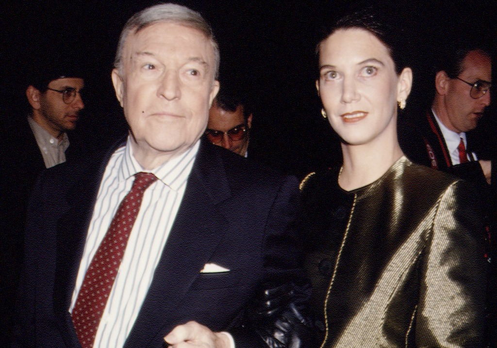 Gene Kelly Patricia Ward looking at the camera