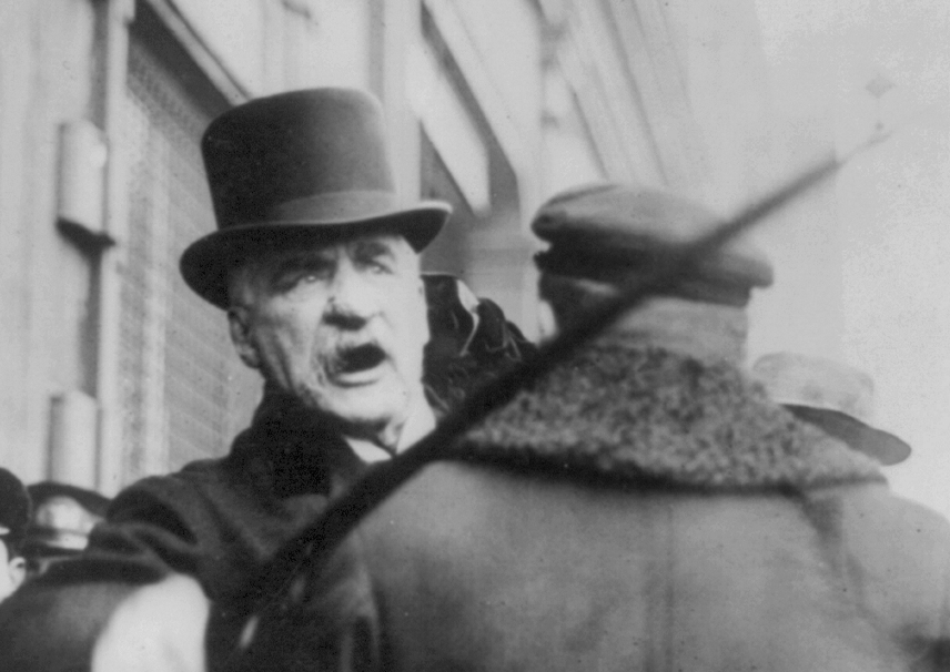 JP Morgan Beating A Photographer With His Stick