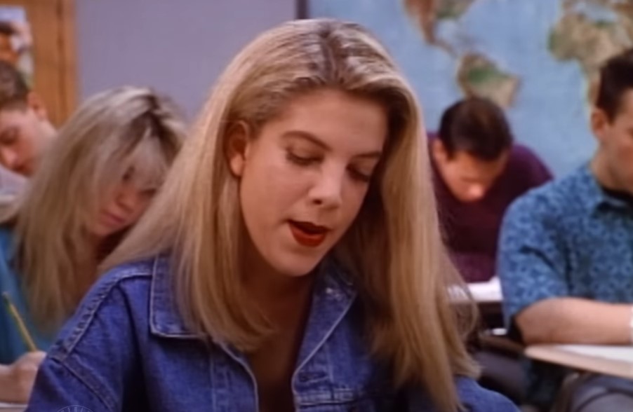 Tori Spelling  as Donna Martin in denim jacket