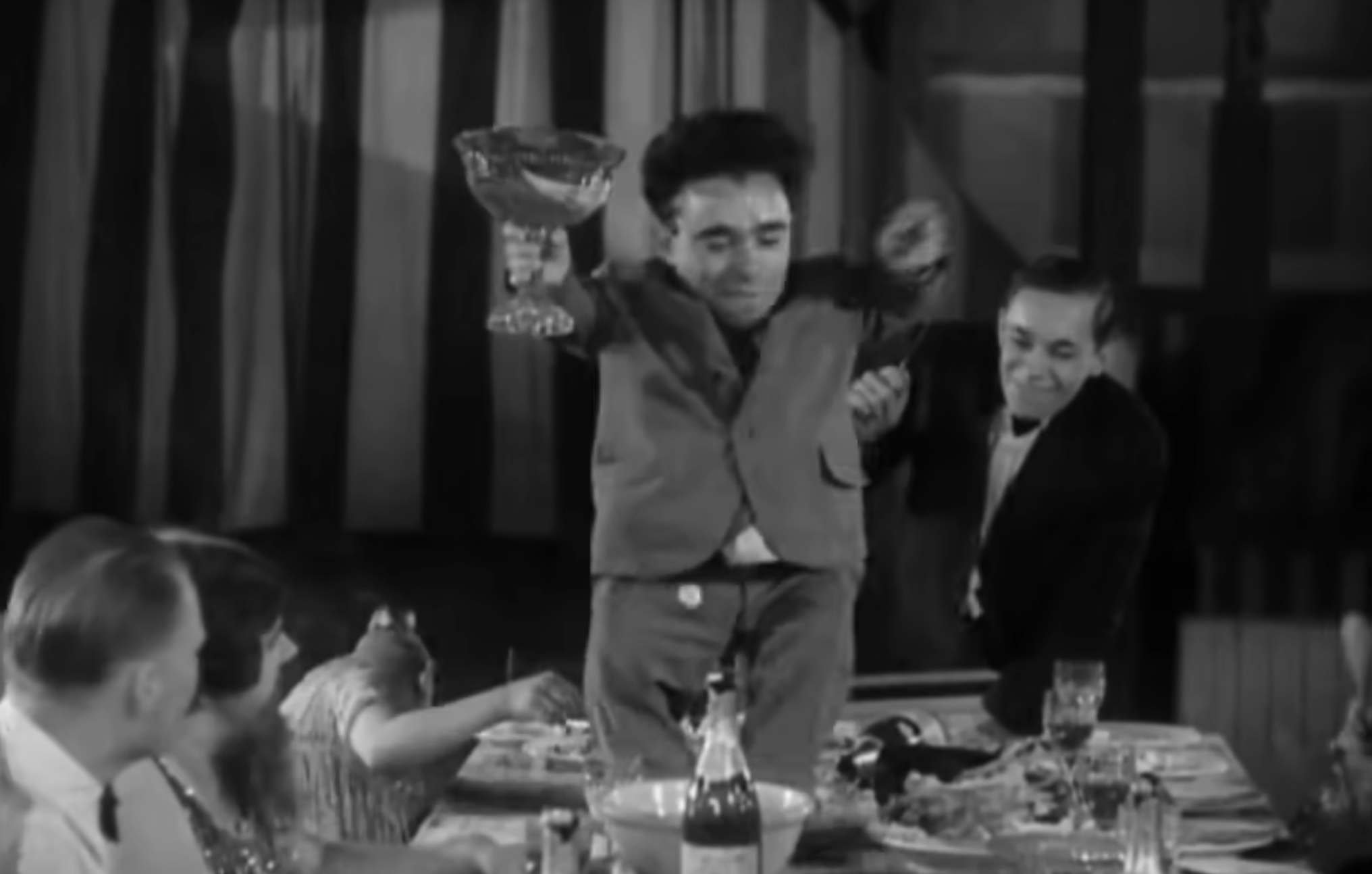Screenshot from Freaks (1932)