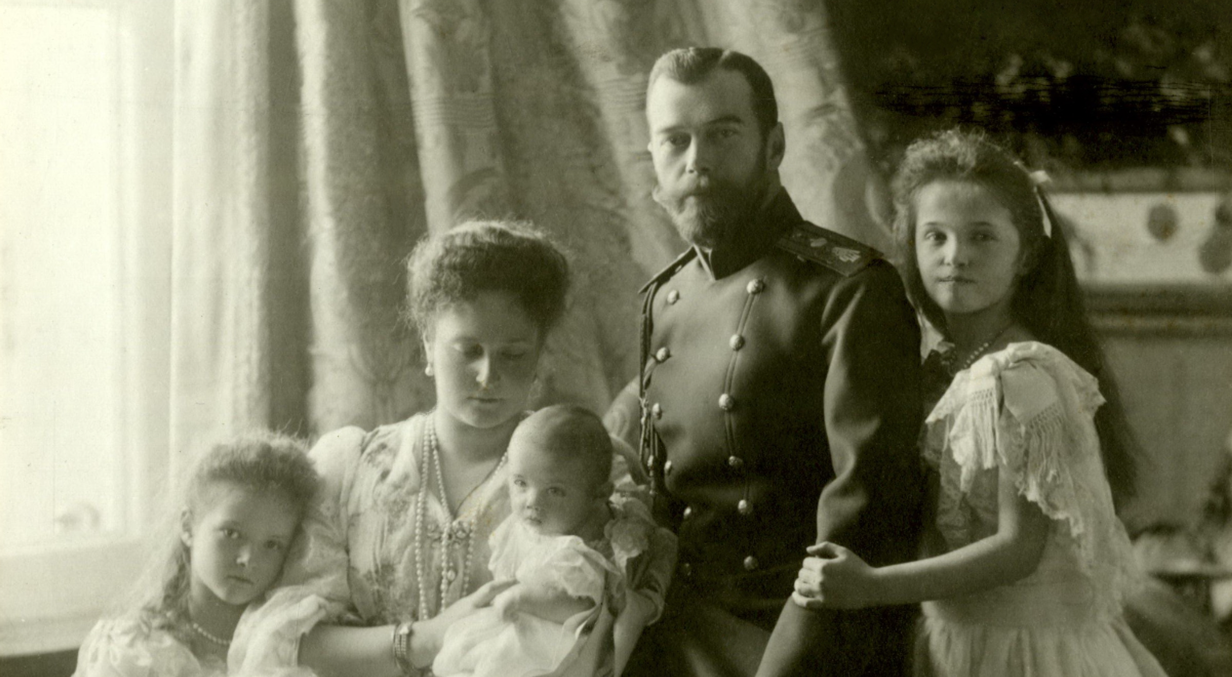 Семья романовых 2022. Царь николай 2 александра. Жена белого царя. Мария александровна императрица и александр 2. Царь николай ii с александрой федоровной и елизавета федоровна.