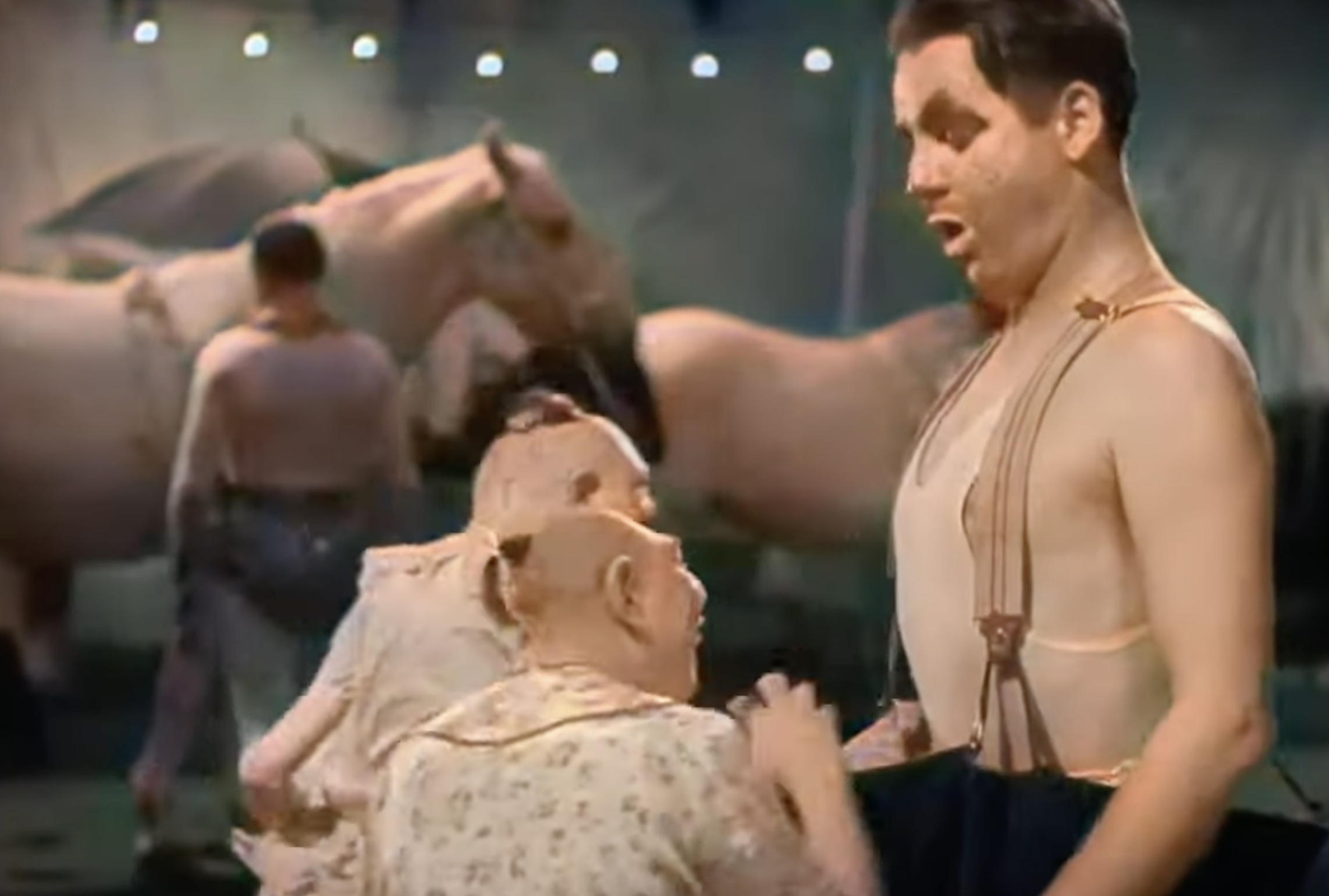 Screenshot from Freaks (1932)