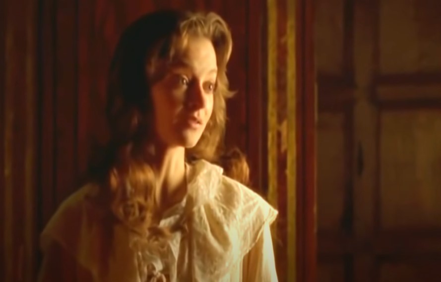 Julie Cox as Annabella Milbanke, Lady Byron   in white dress