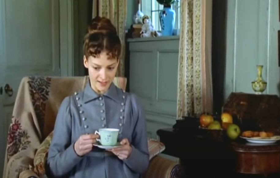 Julie Cox as Annabella Milbanke, Lady Byron,