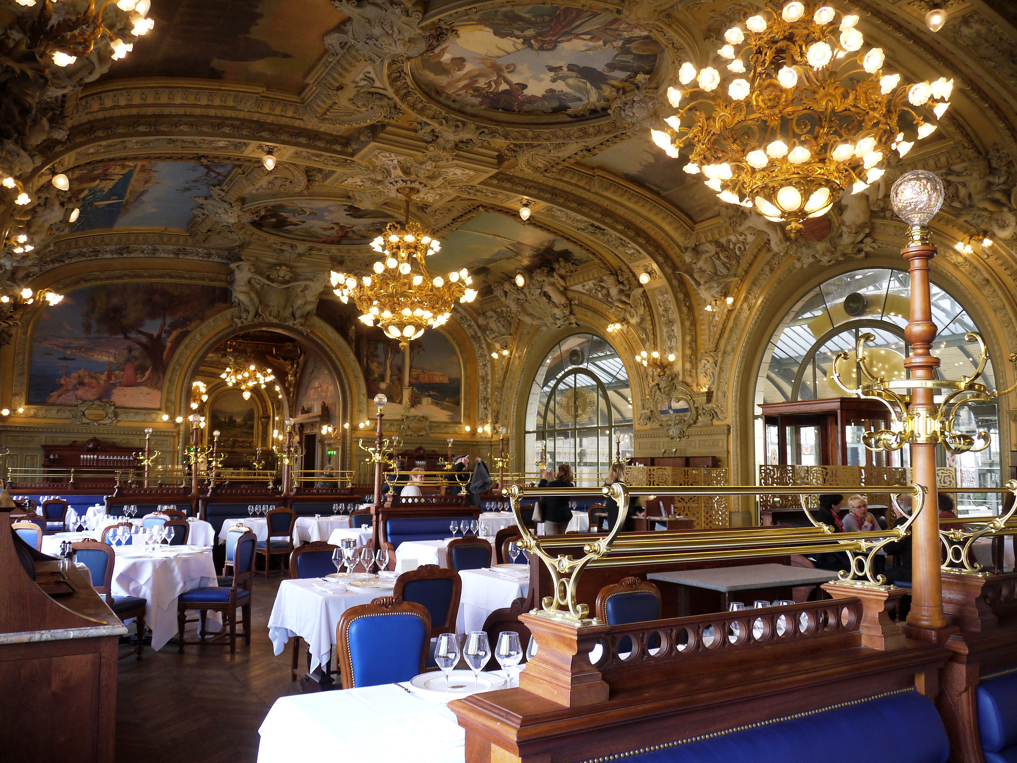 Le Train Bleu
