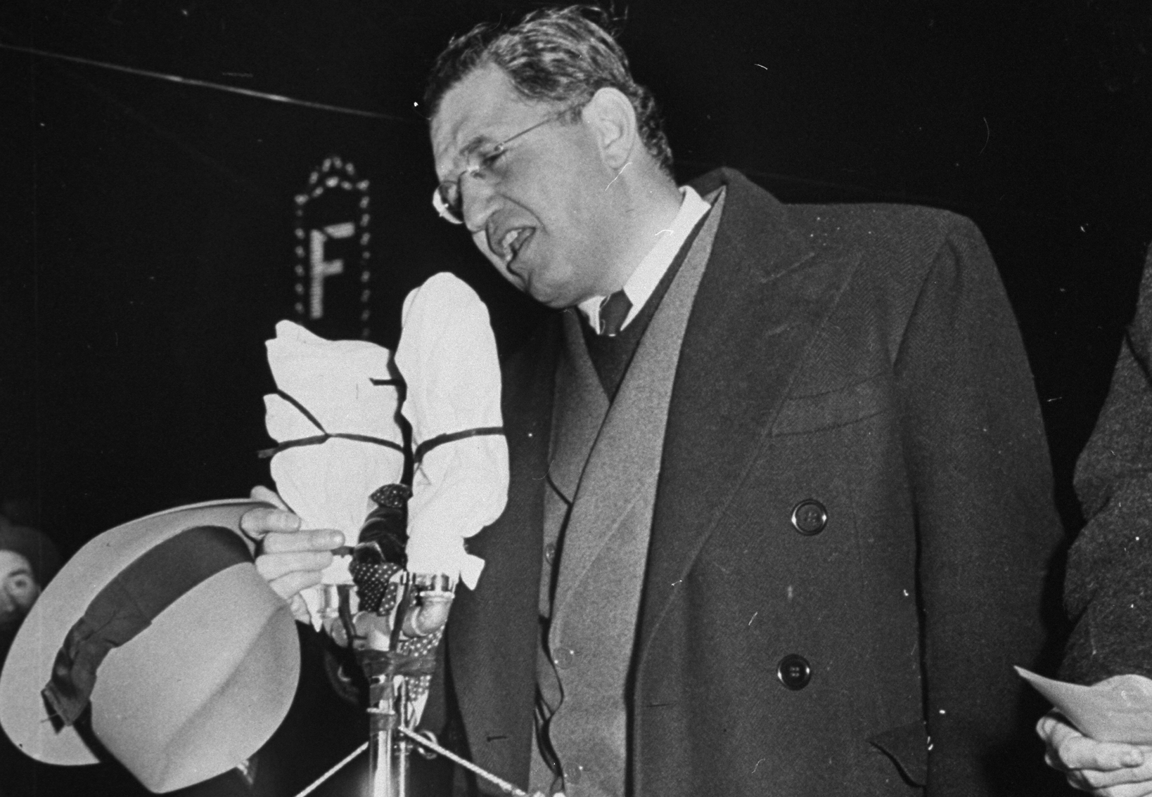 Producer David O Selznick speaking