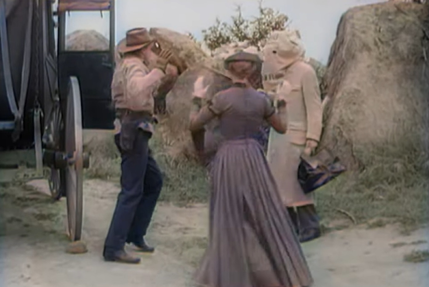 Screenshot of Black Bart (Arthur Space) is robbing stagecoach - from Stories of the Century (1954-55)