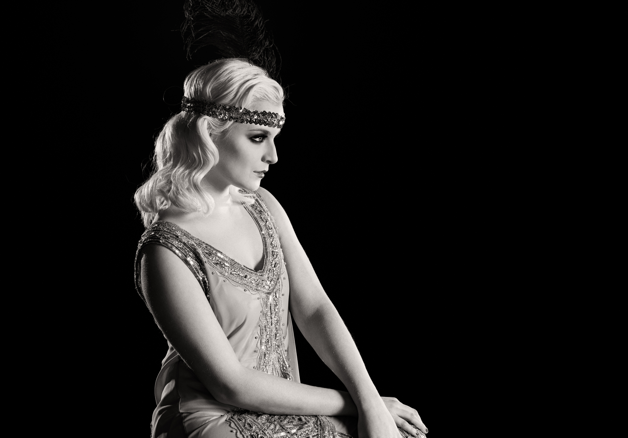 Vintage 1920's flapper girl in black and white