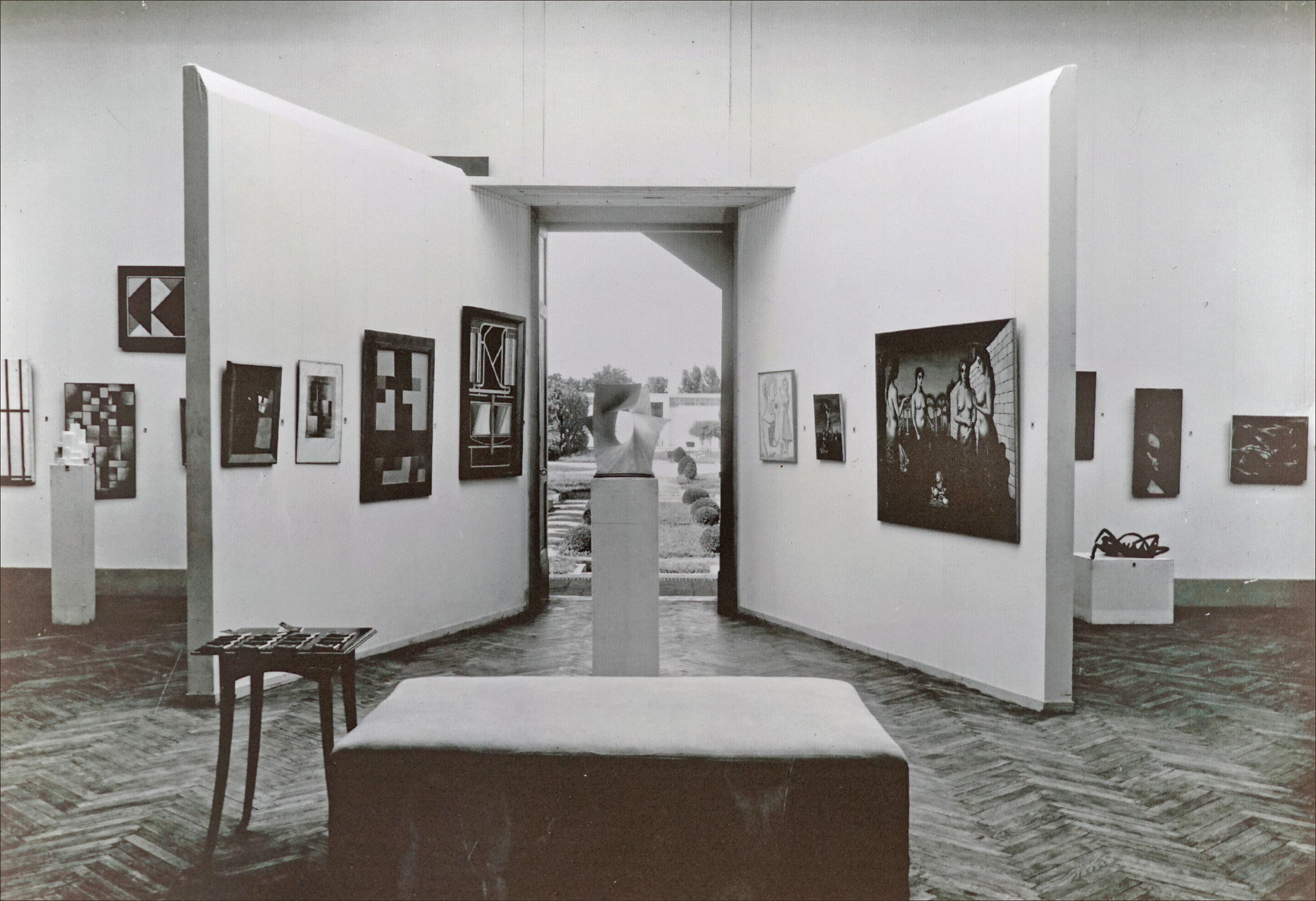 Palazzo Venier dei Leoni - inside - 2019