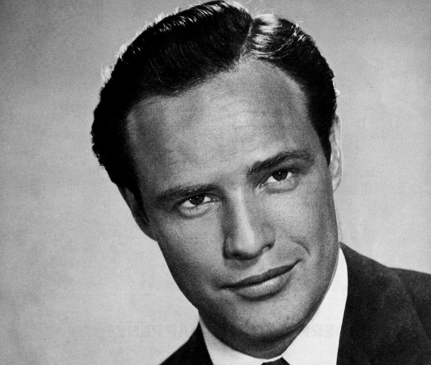 Marlon Brando in suit