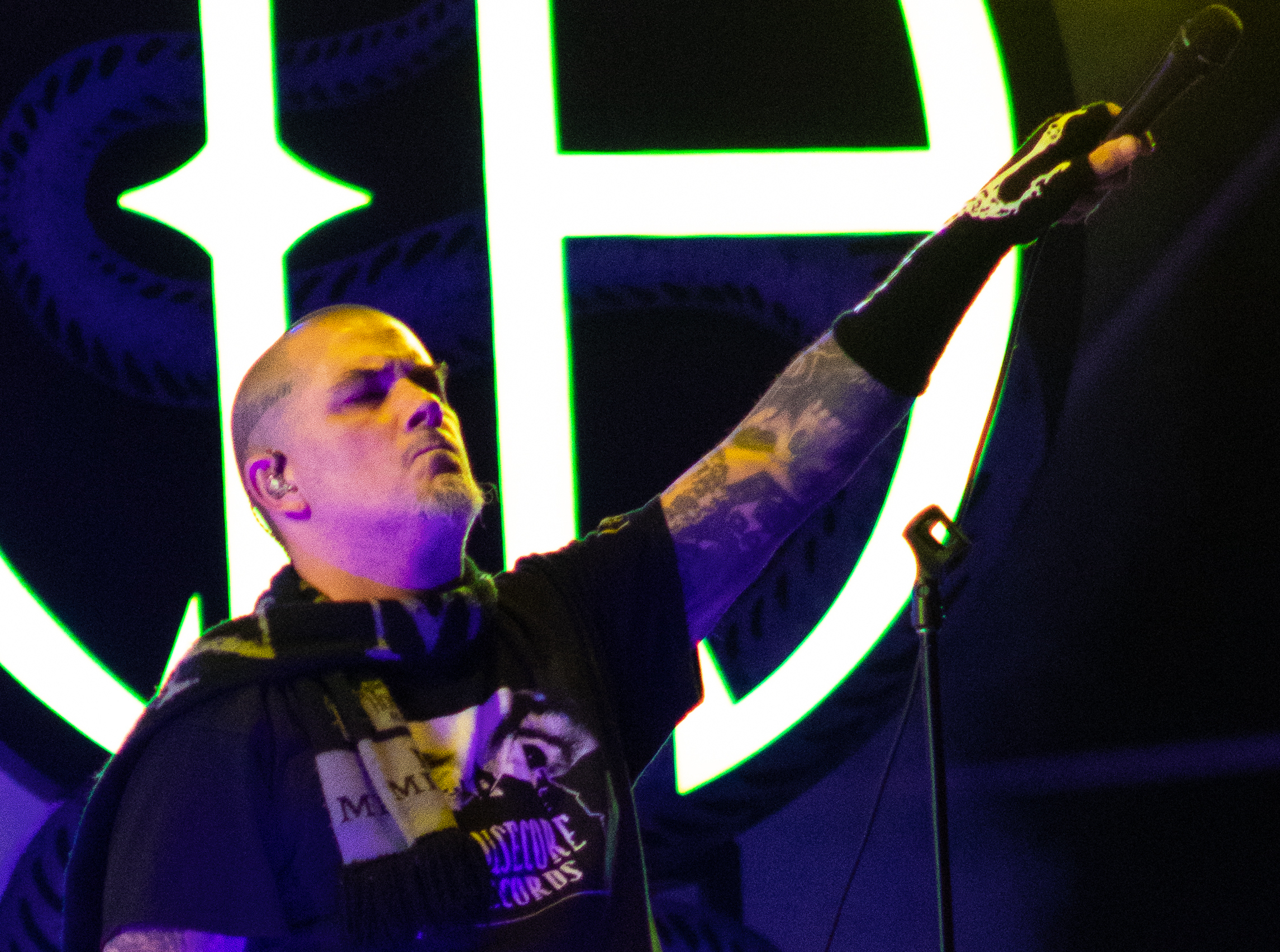 Phil Anselmo performing in Mexico