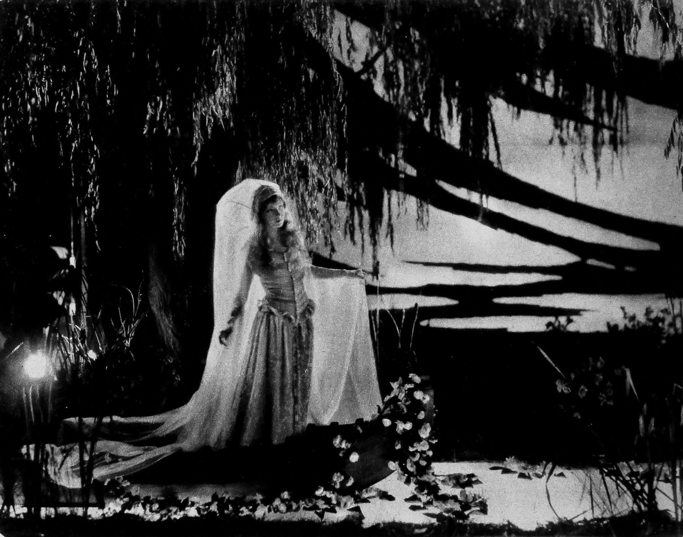 Gish posed as Elaine of Astolat in Way Down East