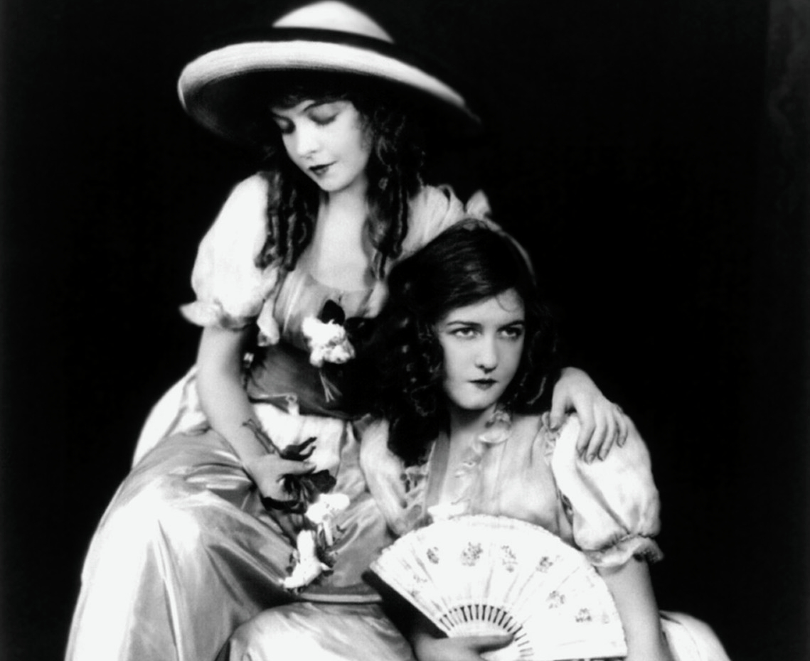 Lillian and her sister Dorothy, 1921 in white dresses