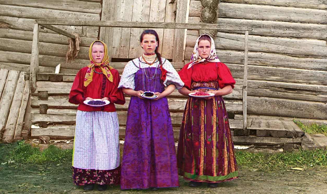  peasant women
