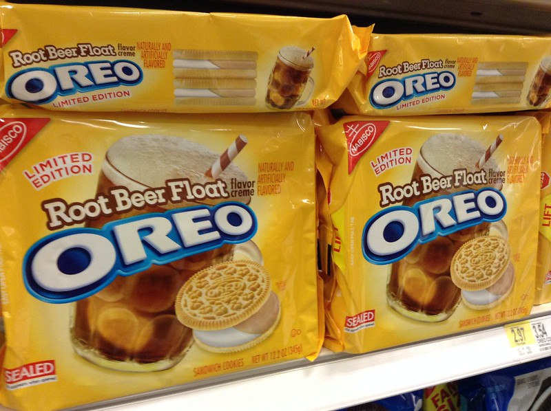 Root Beer Float Oreo Cookies placed on a market rack