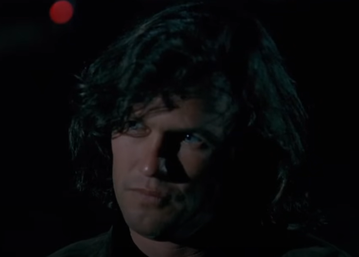Screenshot of Kris Kristofferson looking at side from - Cisco Pike (1971)