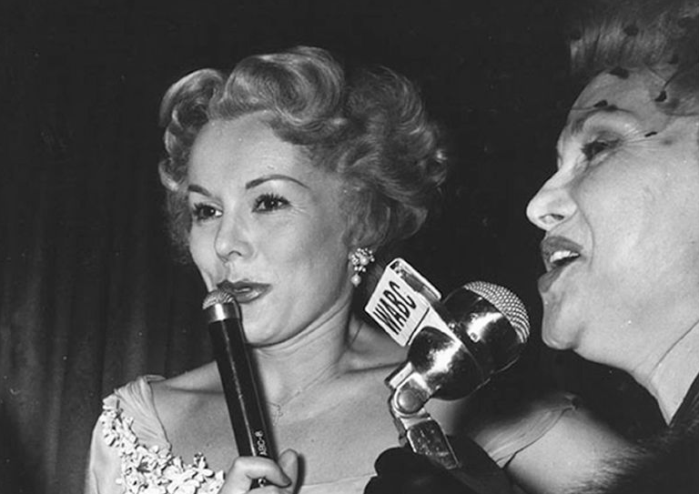 Eva Gabor speaking with Mama Jolie