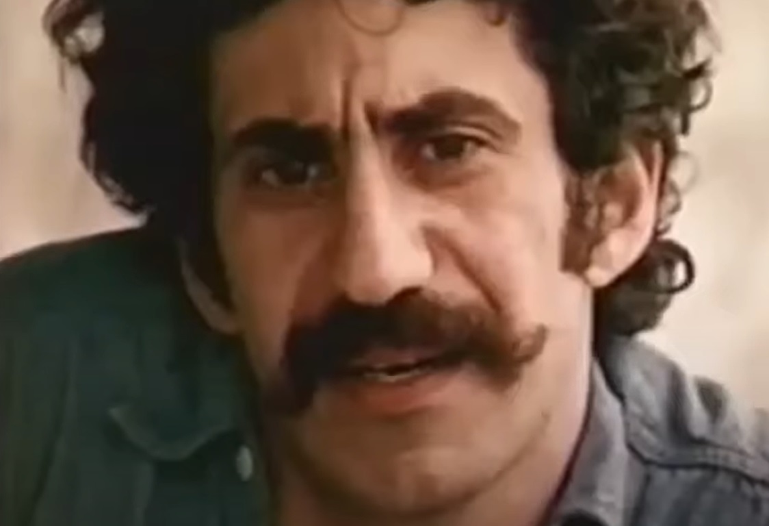Screenshot from the American documentary television series Behind the Music: Jim Croce (1997-)