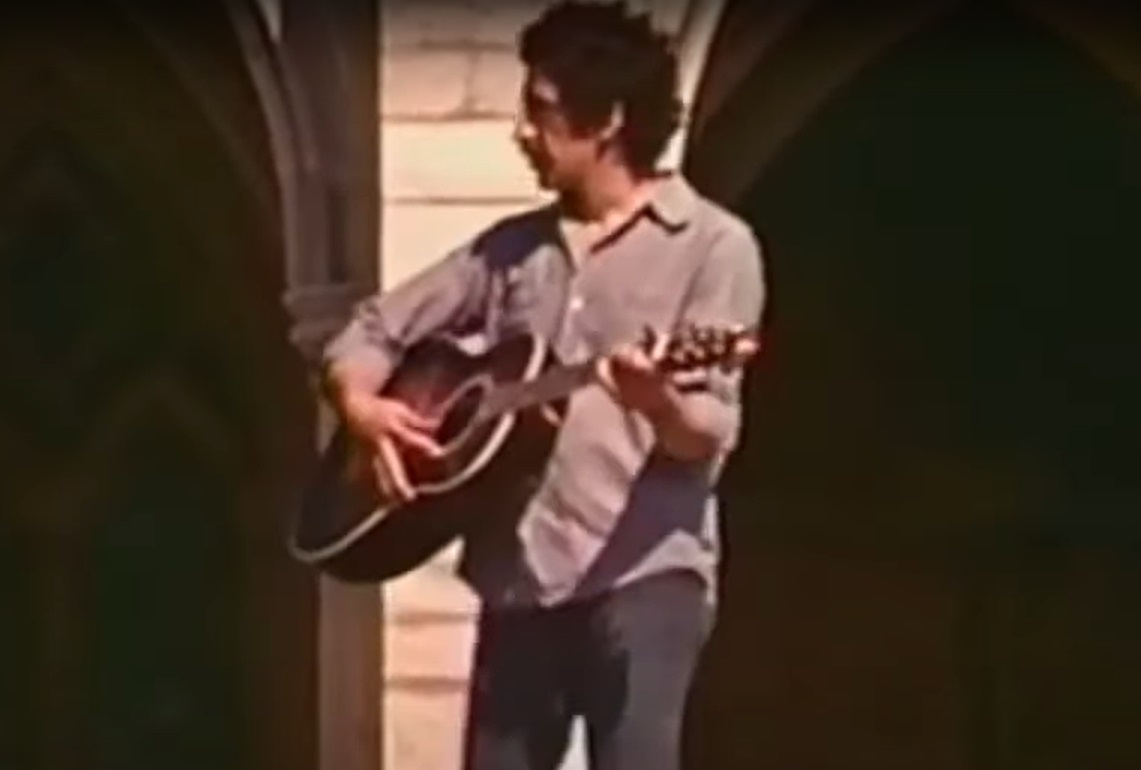 Screenshot from the American documentary television series Behind the Music: Jim Croce (1997-)