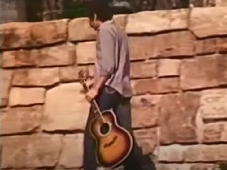 Screenshot from the American documentary television series Behind the Music: Jim Croce (1997-)