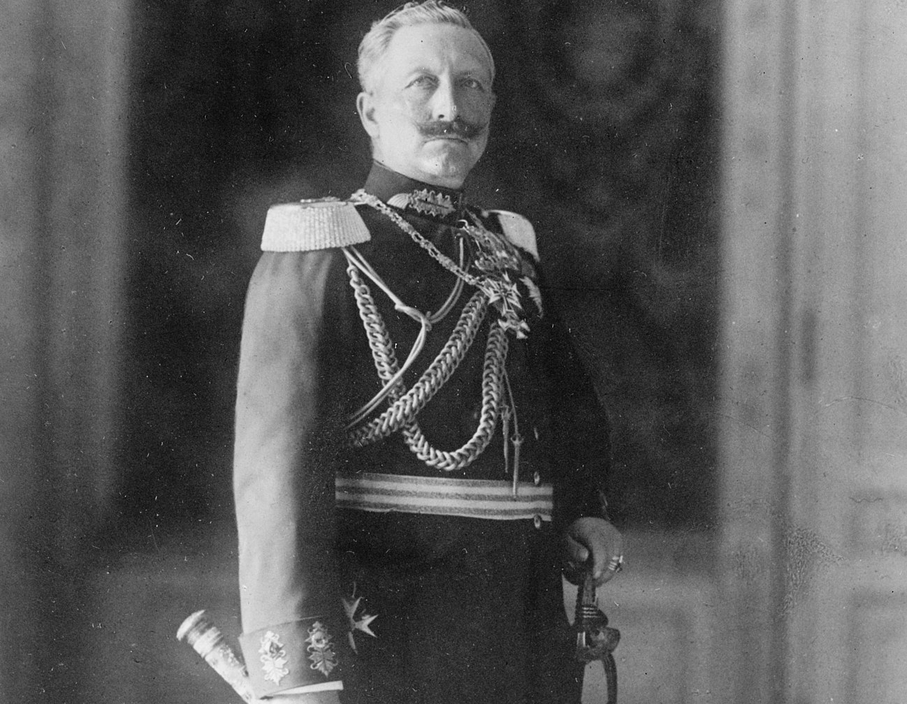 Wilhelm II in uniform