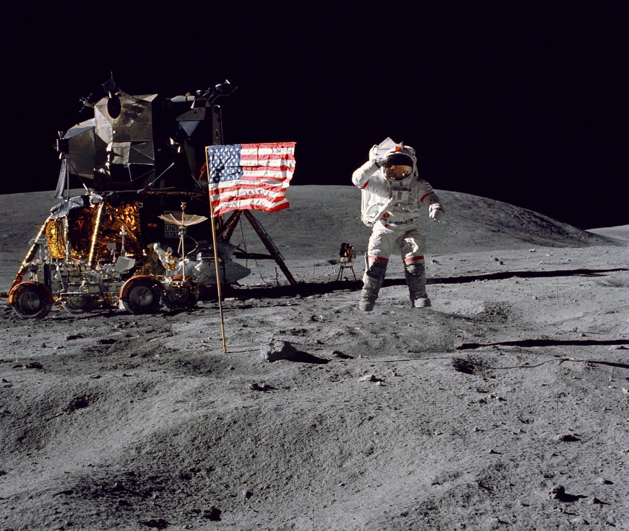 Apollo 16, Moon landing