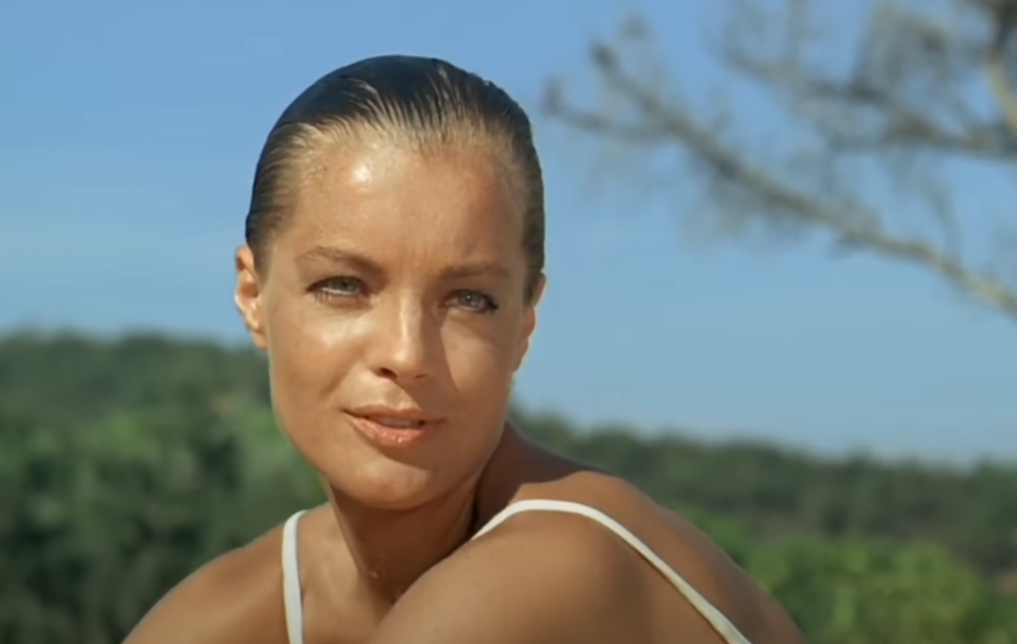 Screenshot of the movie The Swimming Pool (1969) showing Romy Schneider