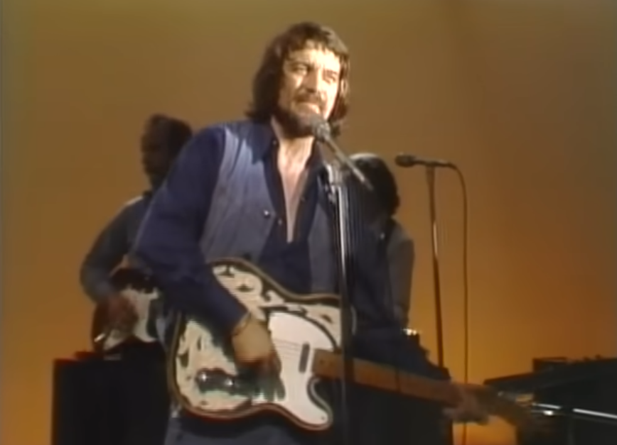Waylon Jennings on stage