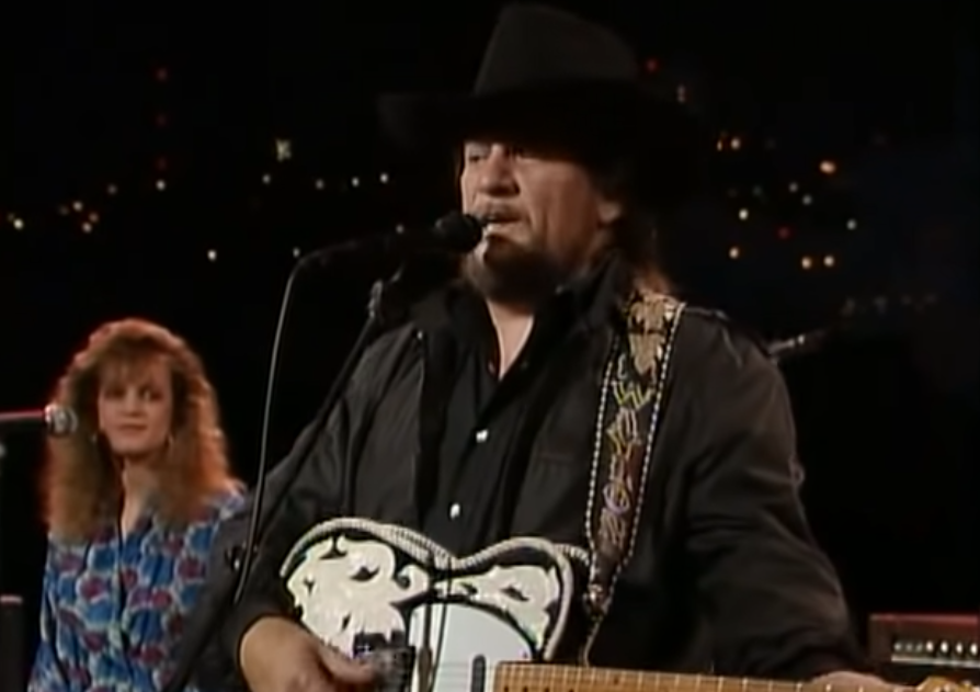 Waylon Jennings on stage