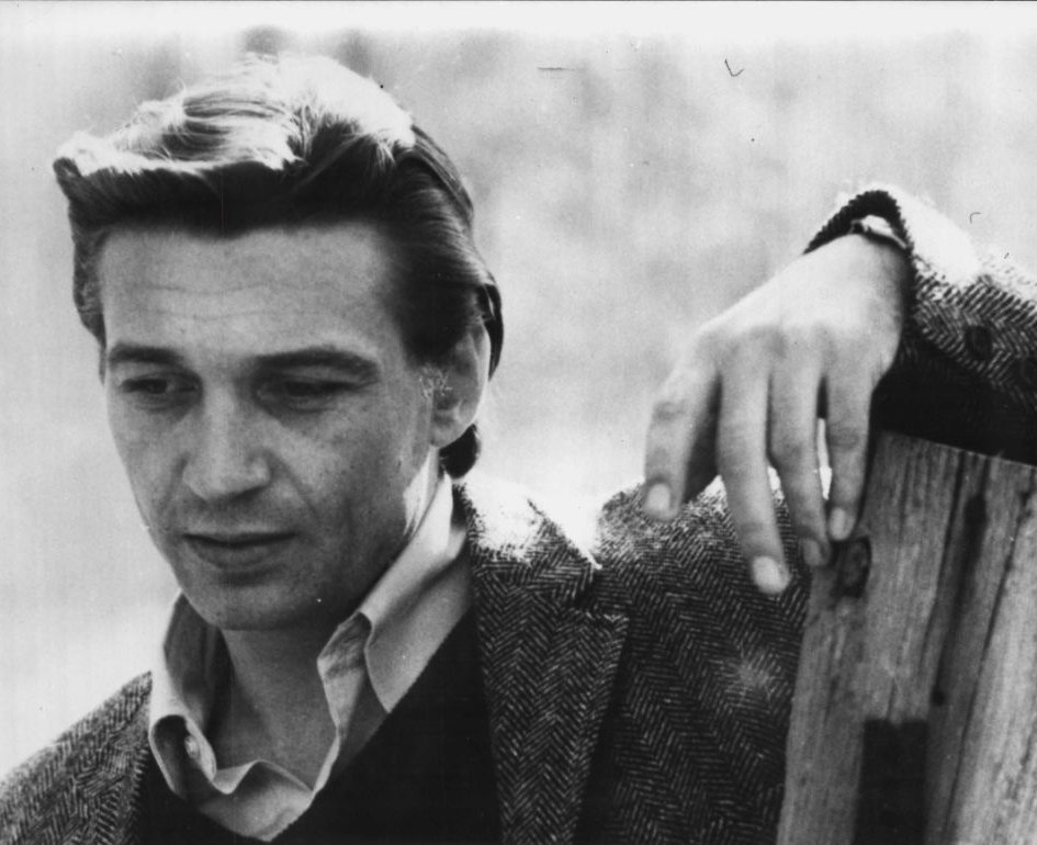 Waylon Jennings posing for a photo