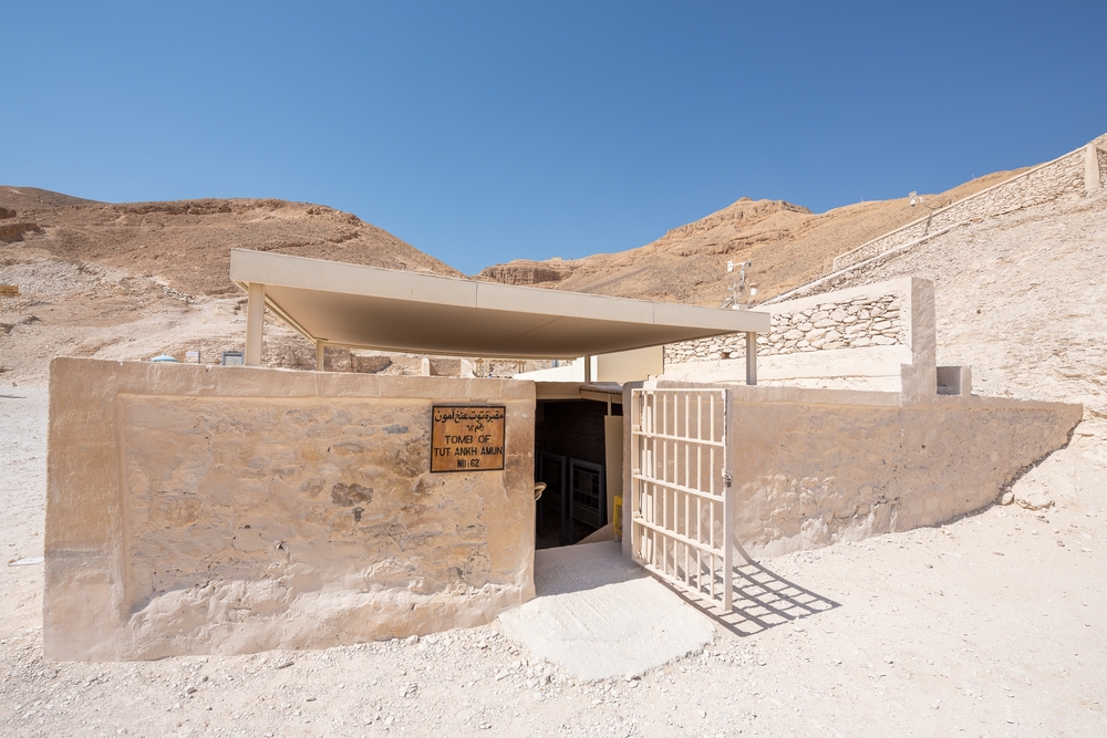 Entrance to Tutankhamuns tomb in Luxor, Egypt