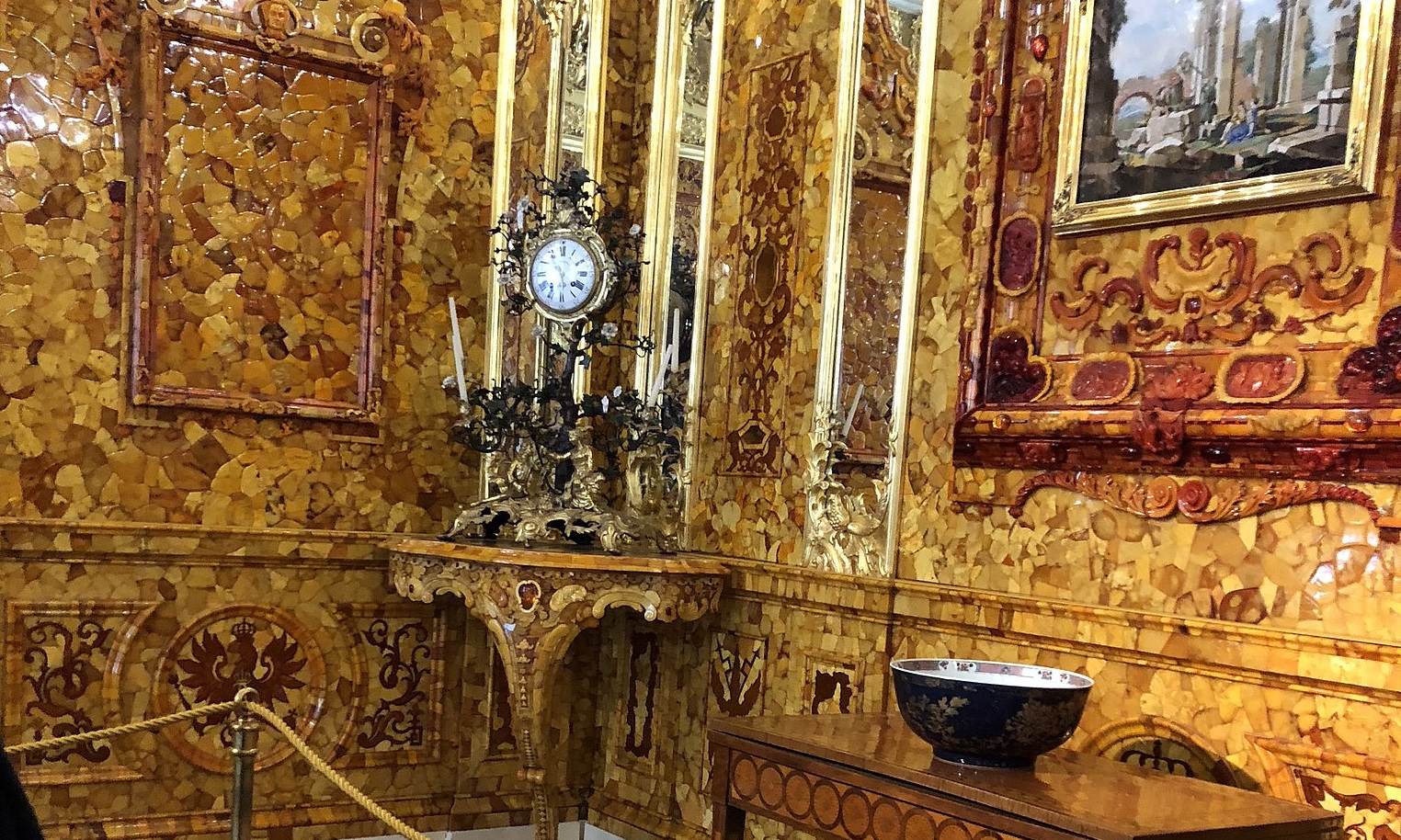 Fragment of a copy of the Amber Room in Tsarskoye Selo.