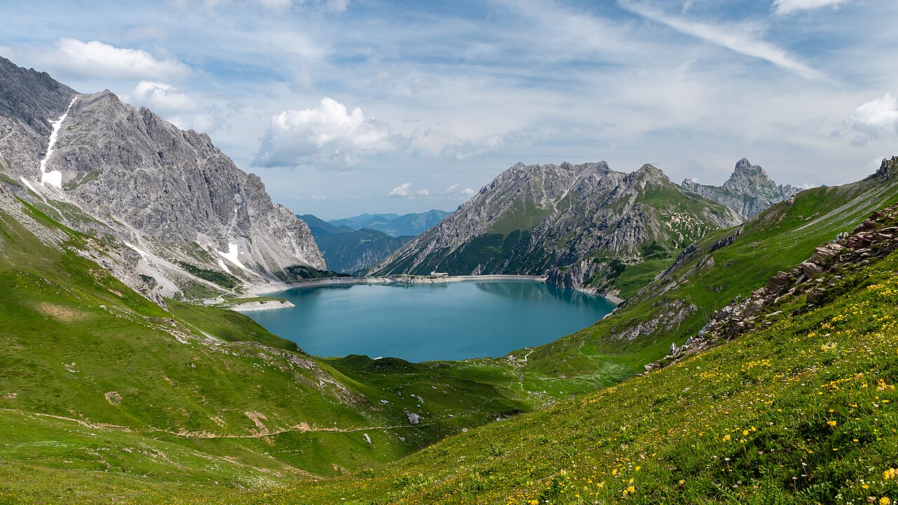 Lake Lüner And Douglass Cabin