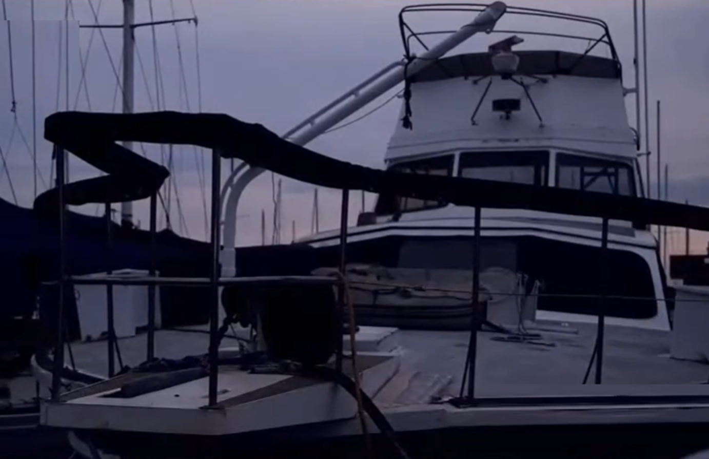 Screenshot from tv series - Deadly Possessions (2016)