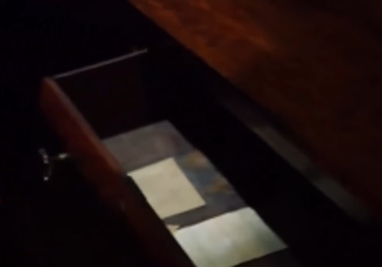 Screenshot of The Conjured Chest from tv series - Deadly Possessions (2016)