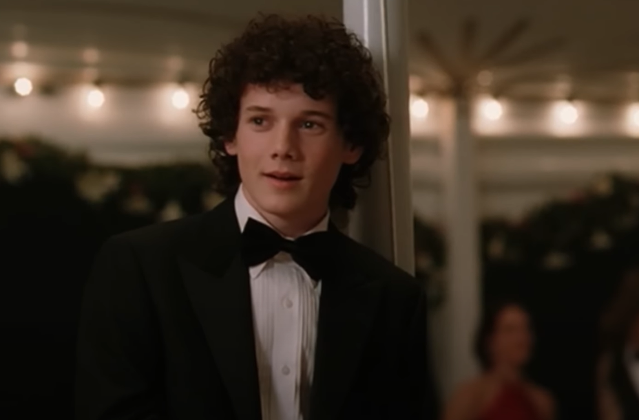 Screenshot from the movie Fierce People (2005)