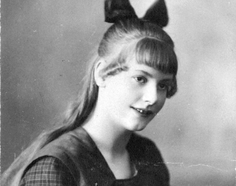 Greta Garbo 13 years old