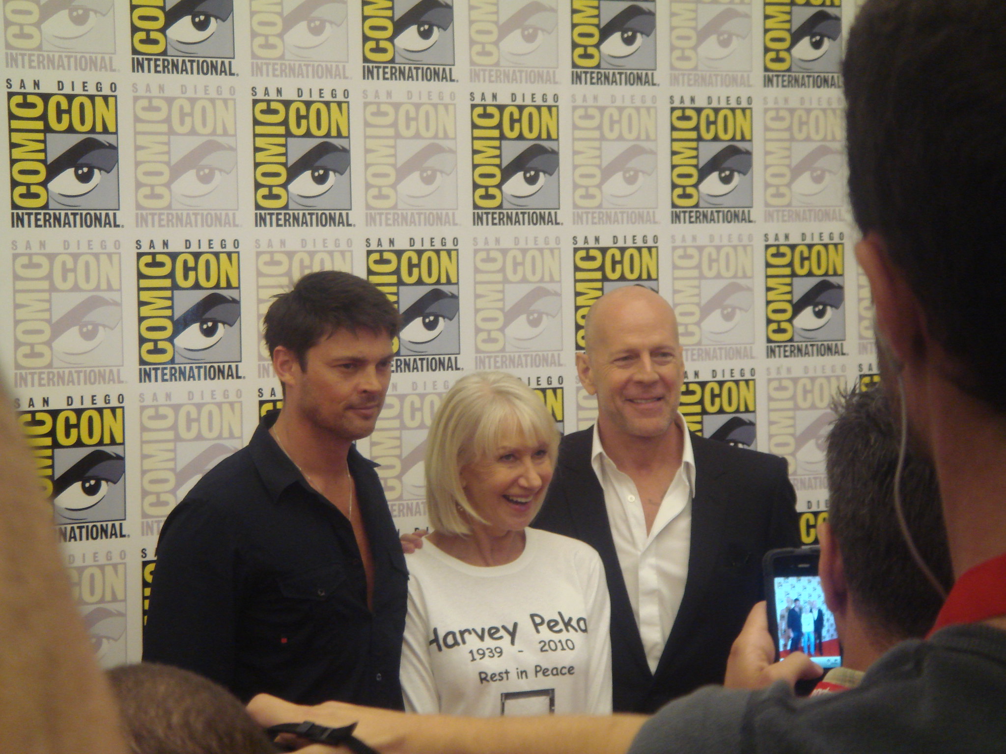 Photo of Karl Urban, Helen Mirren, Bruce Willis