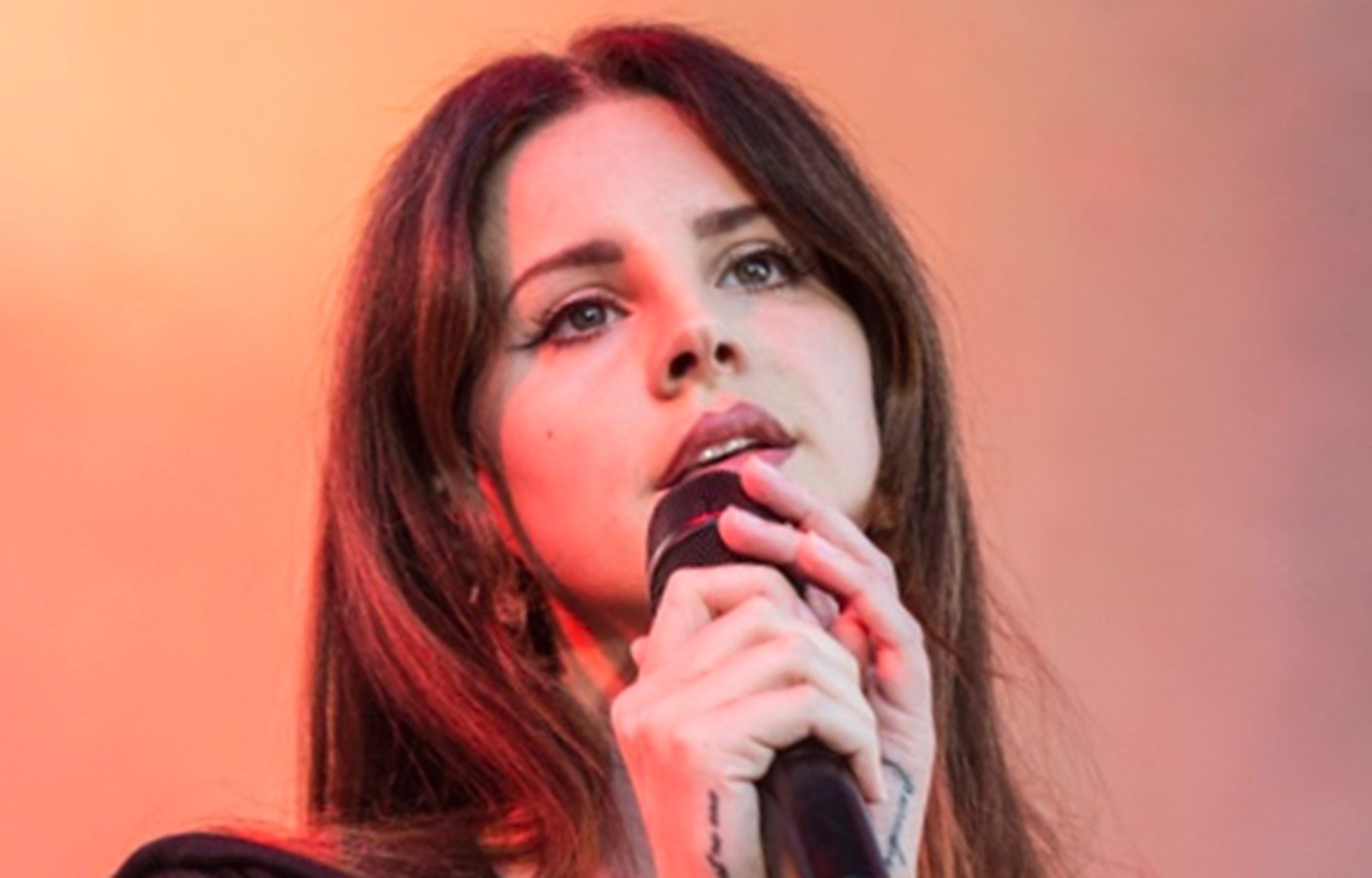 Lana Del Rey At Kroq Weenie Roast 2017