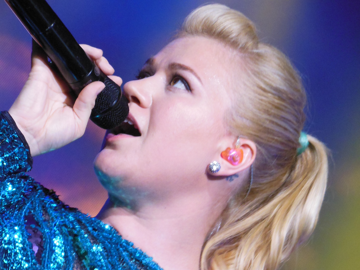 Kelly Clarkson 2013 Honda Civic Tour