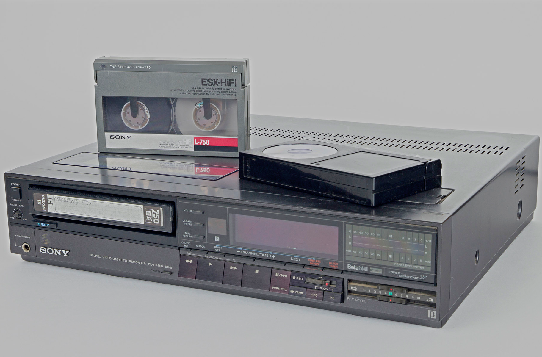 Sony SL-HF550 Super Beta Hi-Fi videocassette recorder