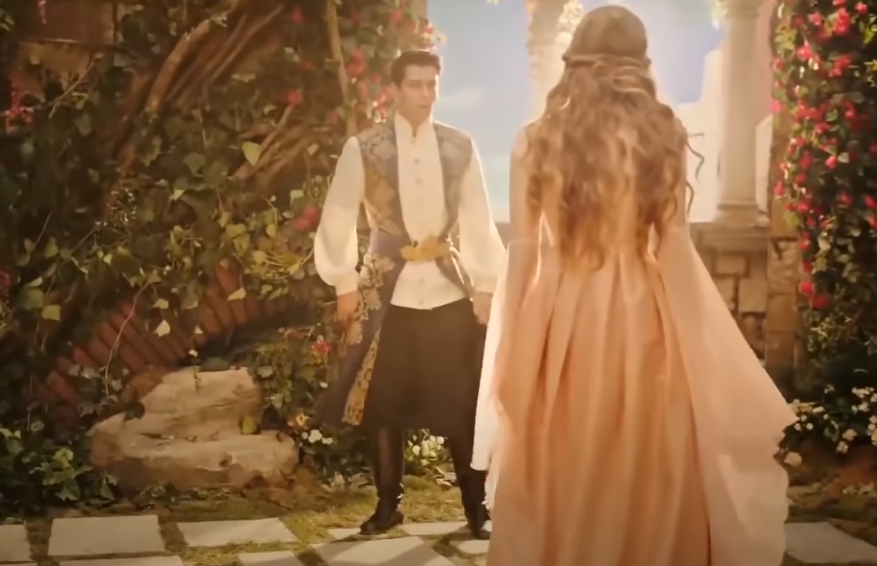 A screenshot of the TV Show Magnificent Century: Kosem