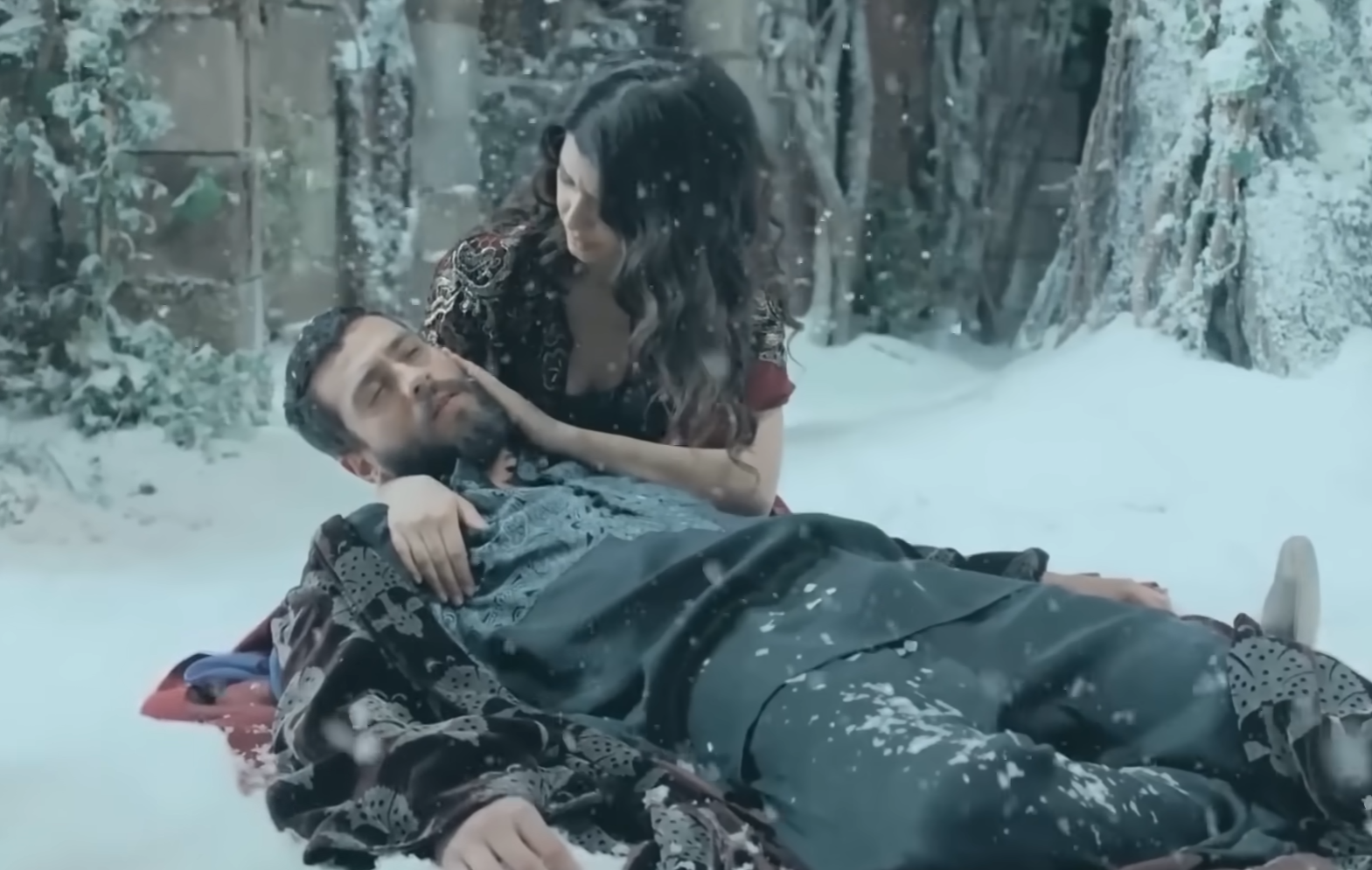 A screenshot of the TV Show Magnificent Century: Kosem