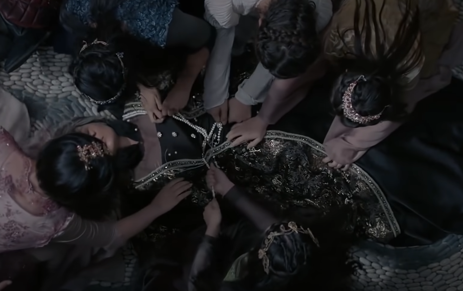 A screenshot of the TV Show Magnificent Century: Kosem