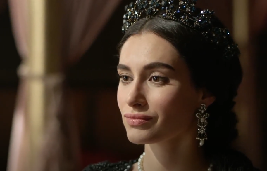 A screenshot of the TV Show Magnificent Century: Kosem