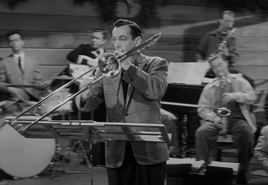 Screenshot of the movie Sun Valley Serenade