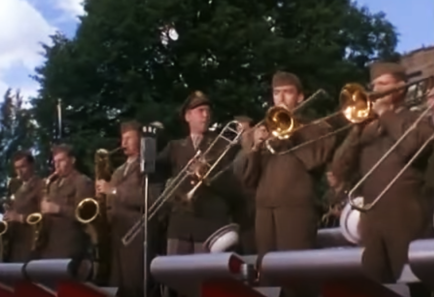 Screenshot of the movie The Glenn Miller Story