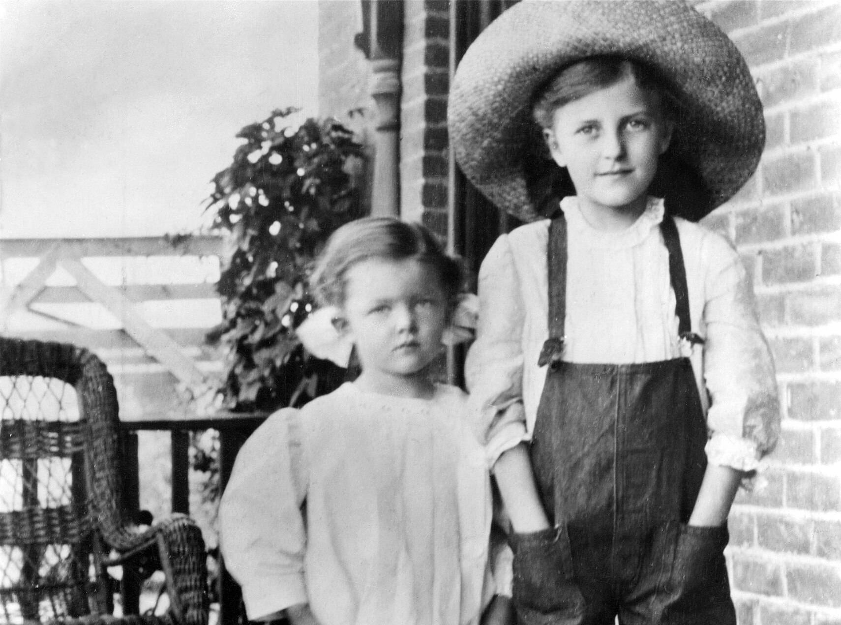 Myrna Loy 1911as a child