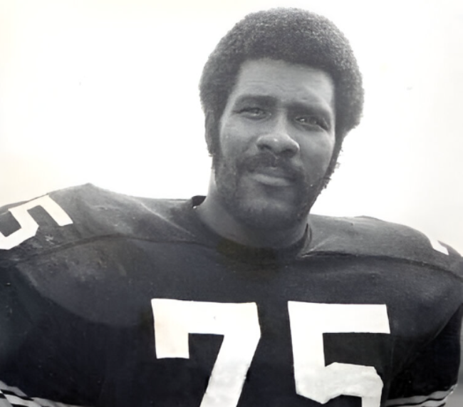 Photo of Mean Joe Greene in 1975